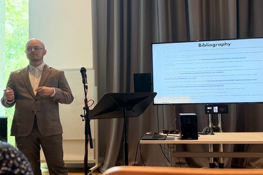 Austin Testerman presenting research
